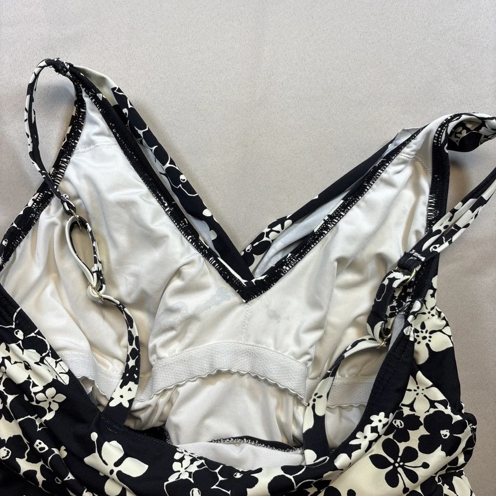Lands' End Swim Dress Women‎ Medium 10-12 Black White Floral Swim Suit One Piece